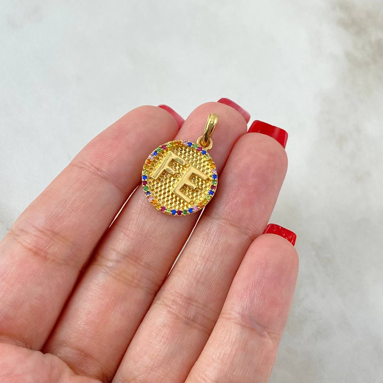 Pendant Faith Medal 4.1gr/2cm Colored Zircons Yellow Gold*