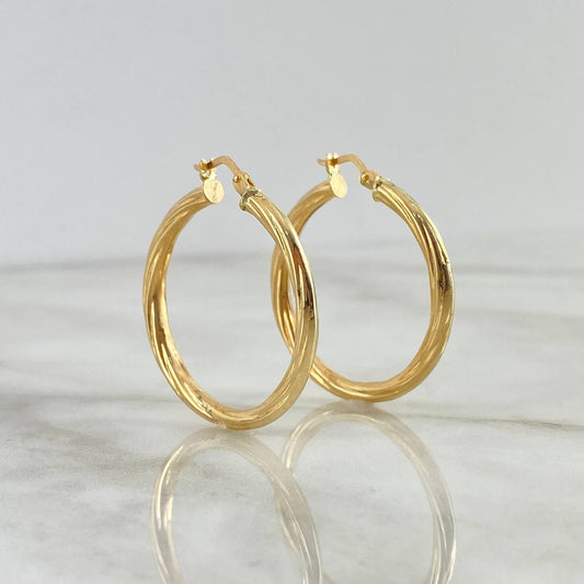 Hoop Earrings Mary 3.15gr / 1 1/2 in / 18K Yellow Gold