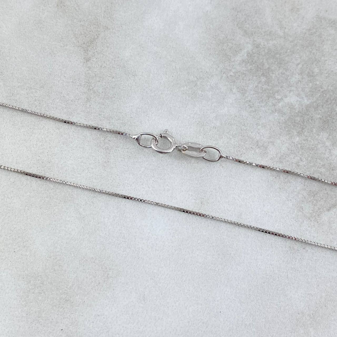 Cadena Veneciana 2.4gr / 45cm / 0.9mm Oro Blanco +3 18K