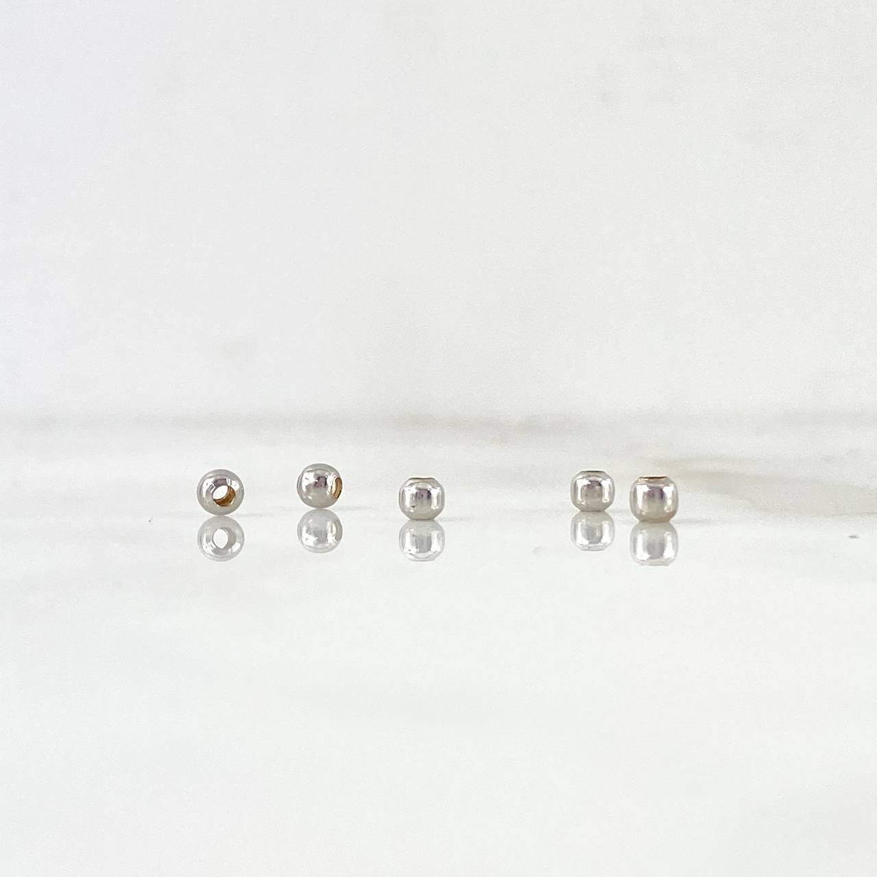 Bead Polished 3mm / 0.05gr White Gold