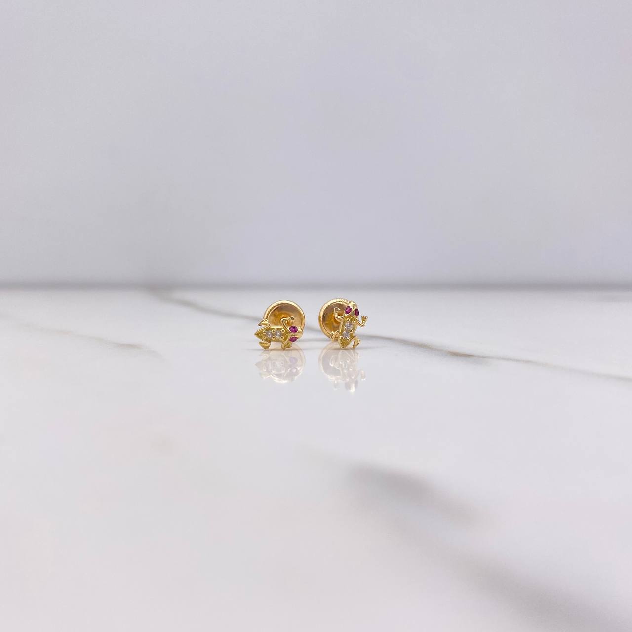 Stud Earrings Frog 0.7gr / White Fuchsia Zircons Yellow Gold $