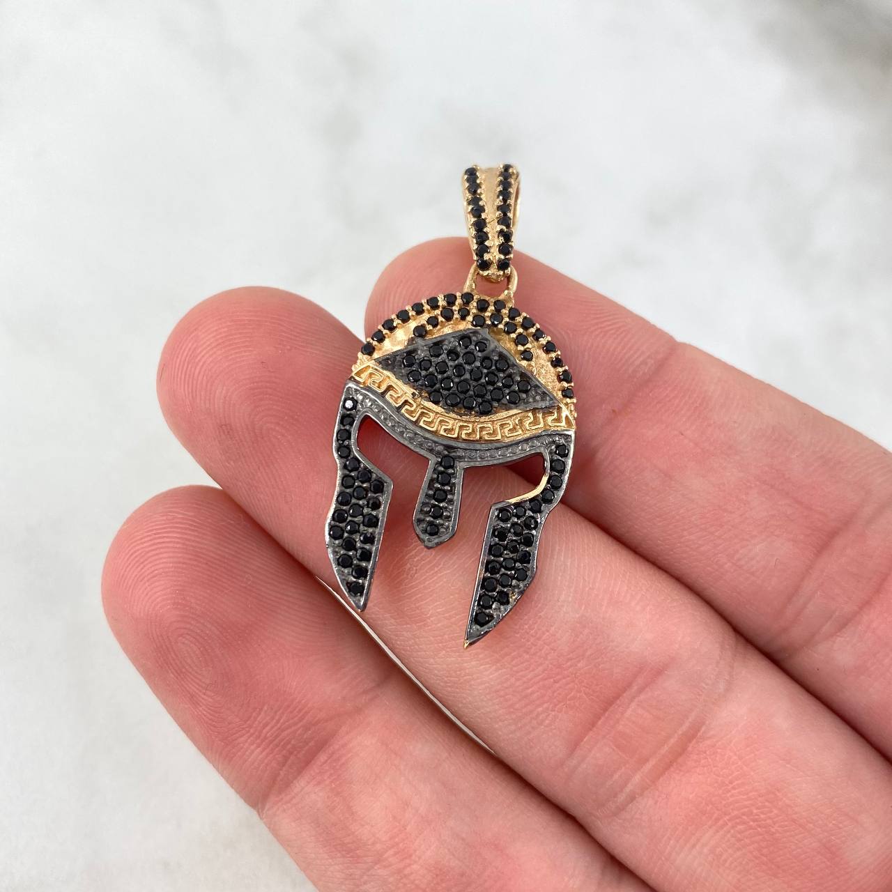Pendant Trival Helmet 4.7gr / 3.7cm / Black Zircons Rose Gold