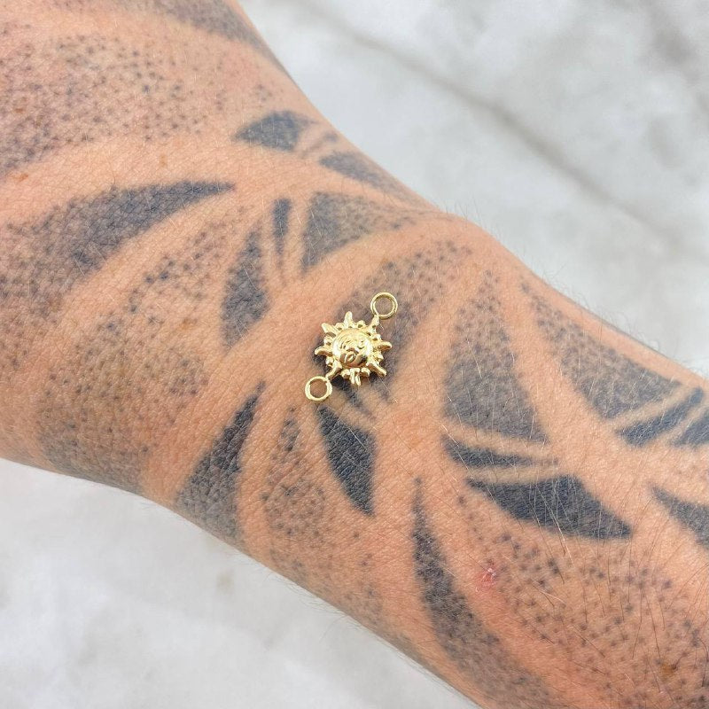 Charm Sun 0.4gr / 1.5cm / Yellow Gold ©