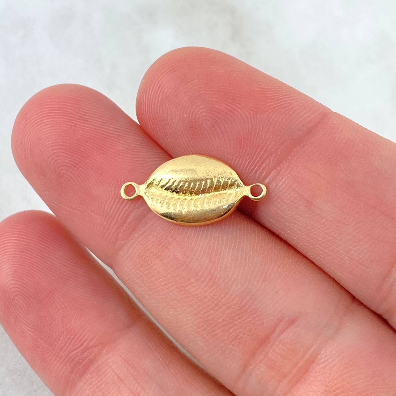 Charm Shell 0.75gr / 1.8cm / Yellow Gold ©