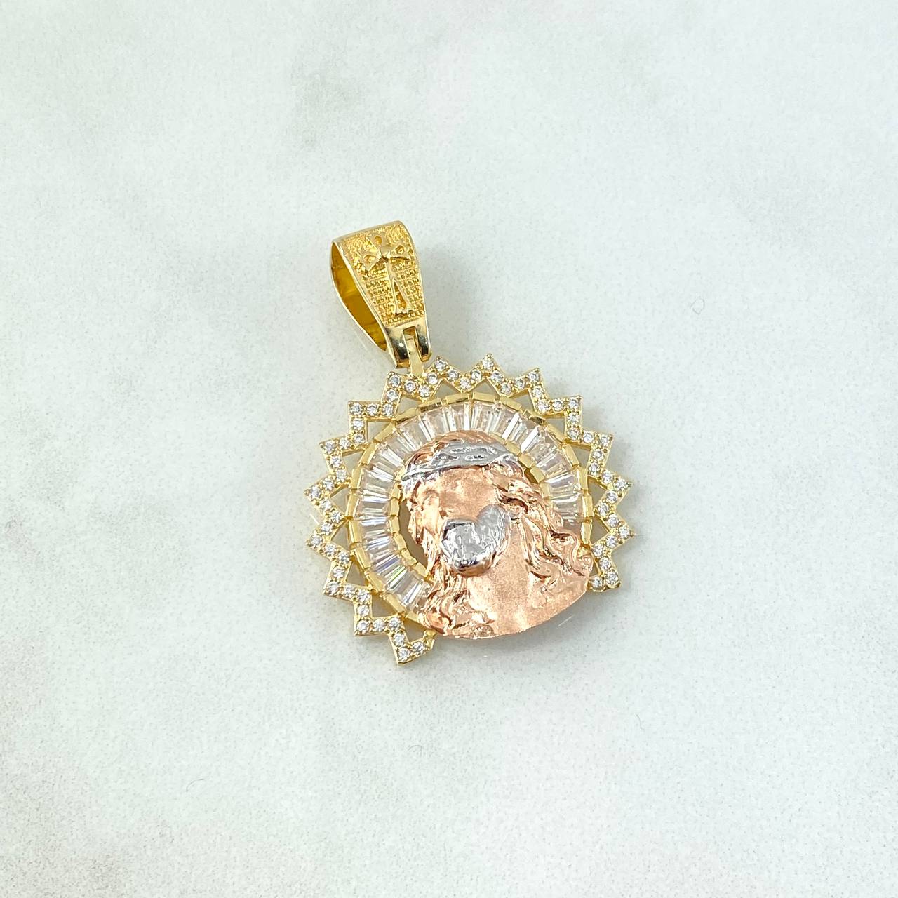 Dije Rostro Cristo 7.55 g / 1 1/4 in Tres Oros Amarillo Blanco 18K