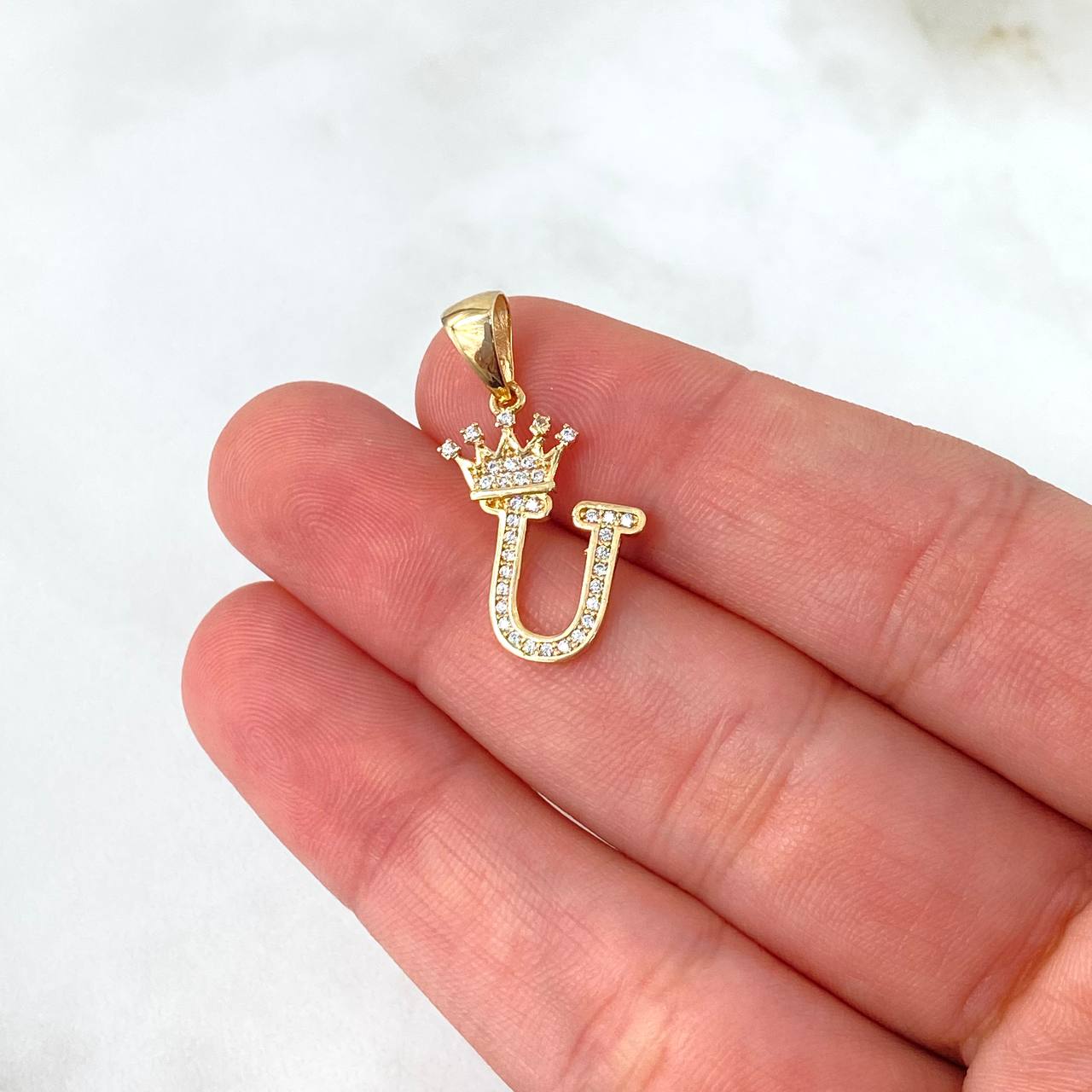 Pendant Letter U Crown 1.5gr / 2.6cm / White Zircons Yellow Gold