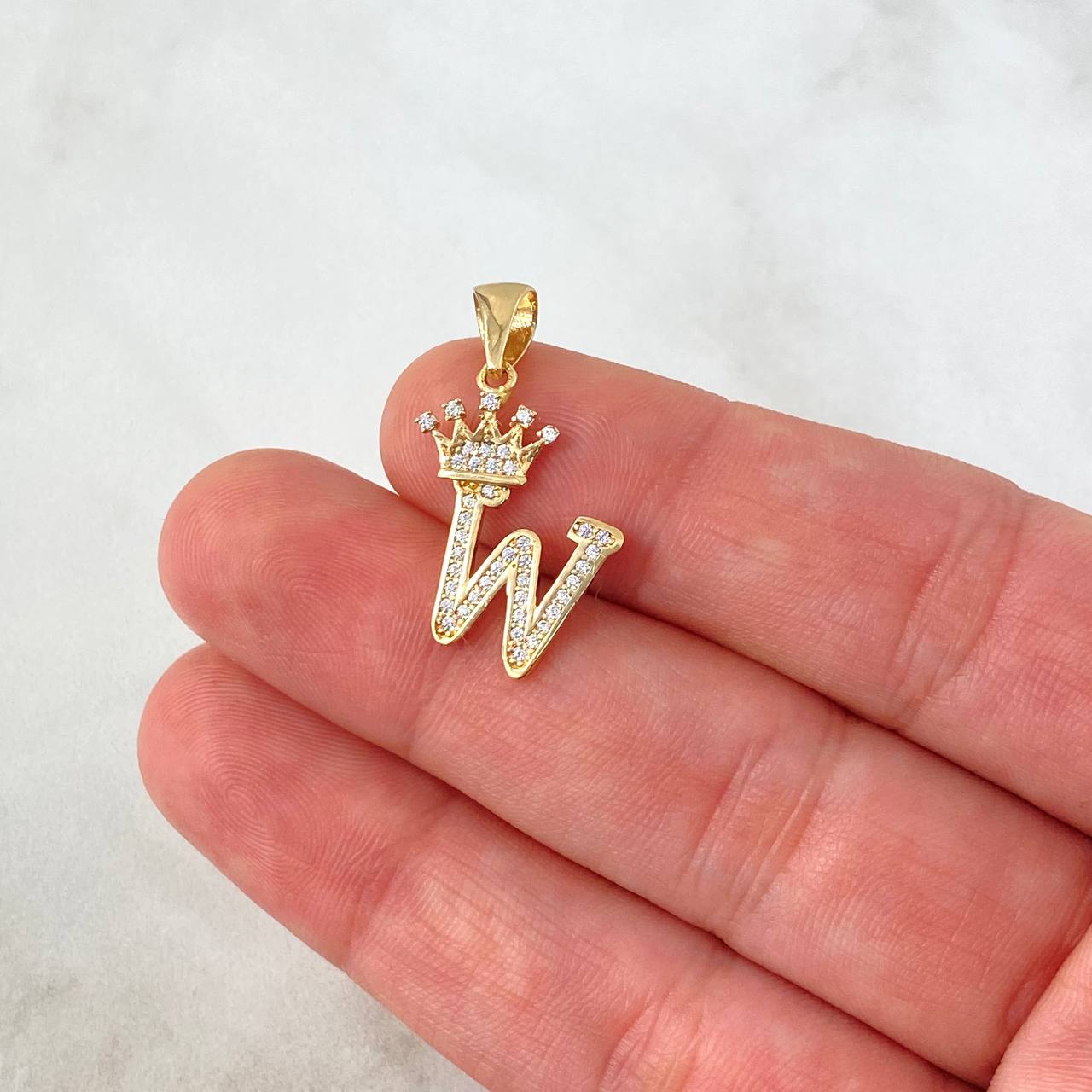 Pendant Letter W Crown 1.9gr / 2.6cm / White Zircons Yellow Gold