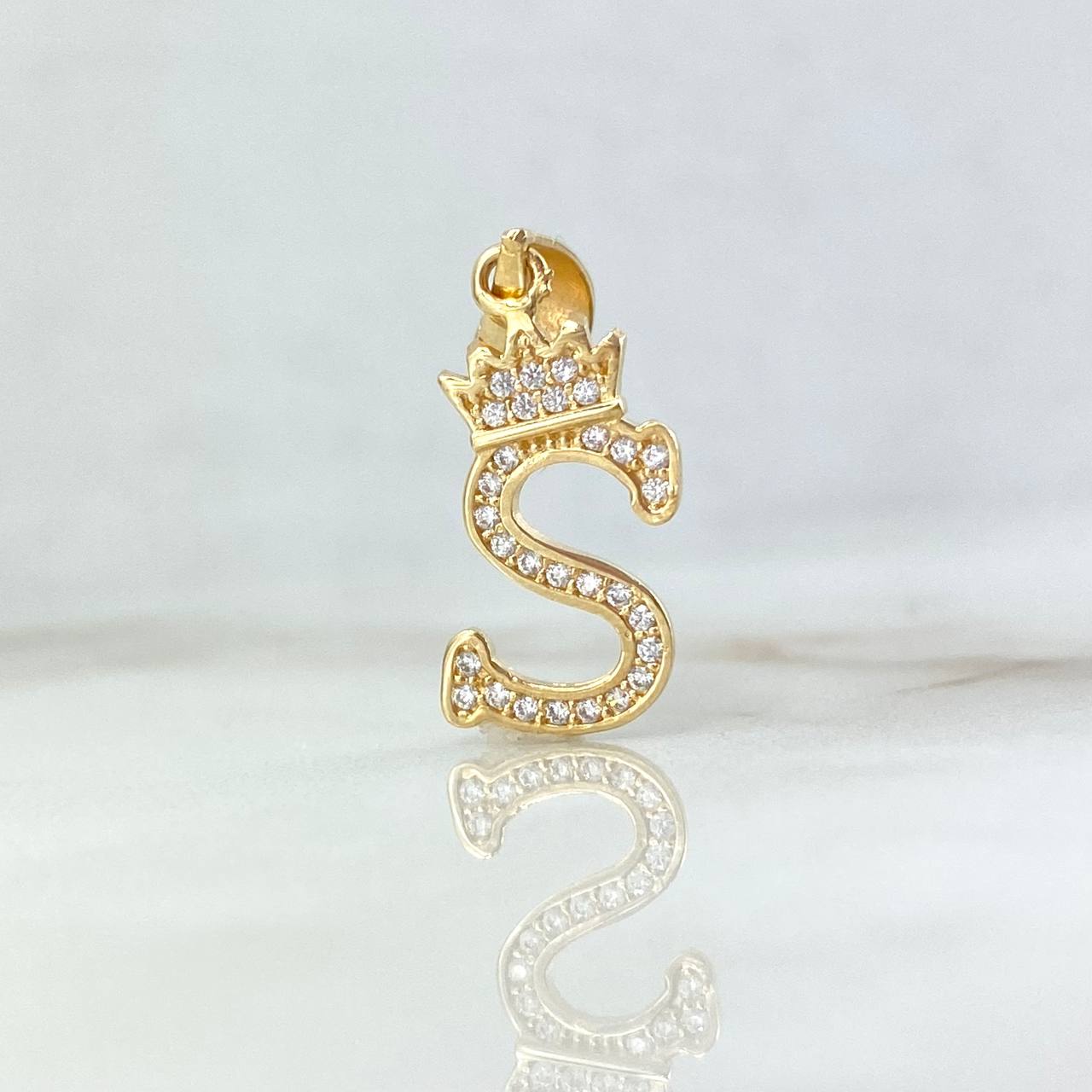 Dije Corona Letra S 1.5gr / 2.6cm / Oro Amarillo 18K ©