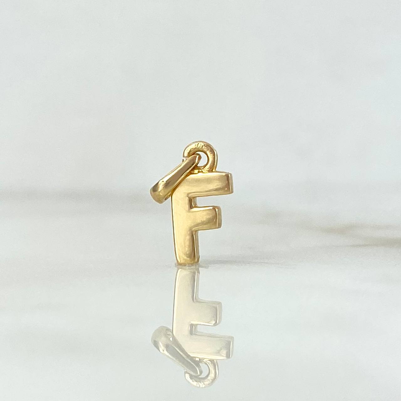 Pendant Letter F Polished 0.55gr / 1.4cm / Yellow Gold