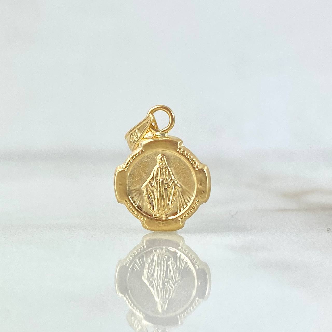 Dije Virge Milagrosa 0.5gr / 2cm / Circulo texturizado Oro Amarillo 18K