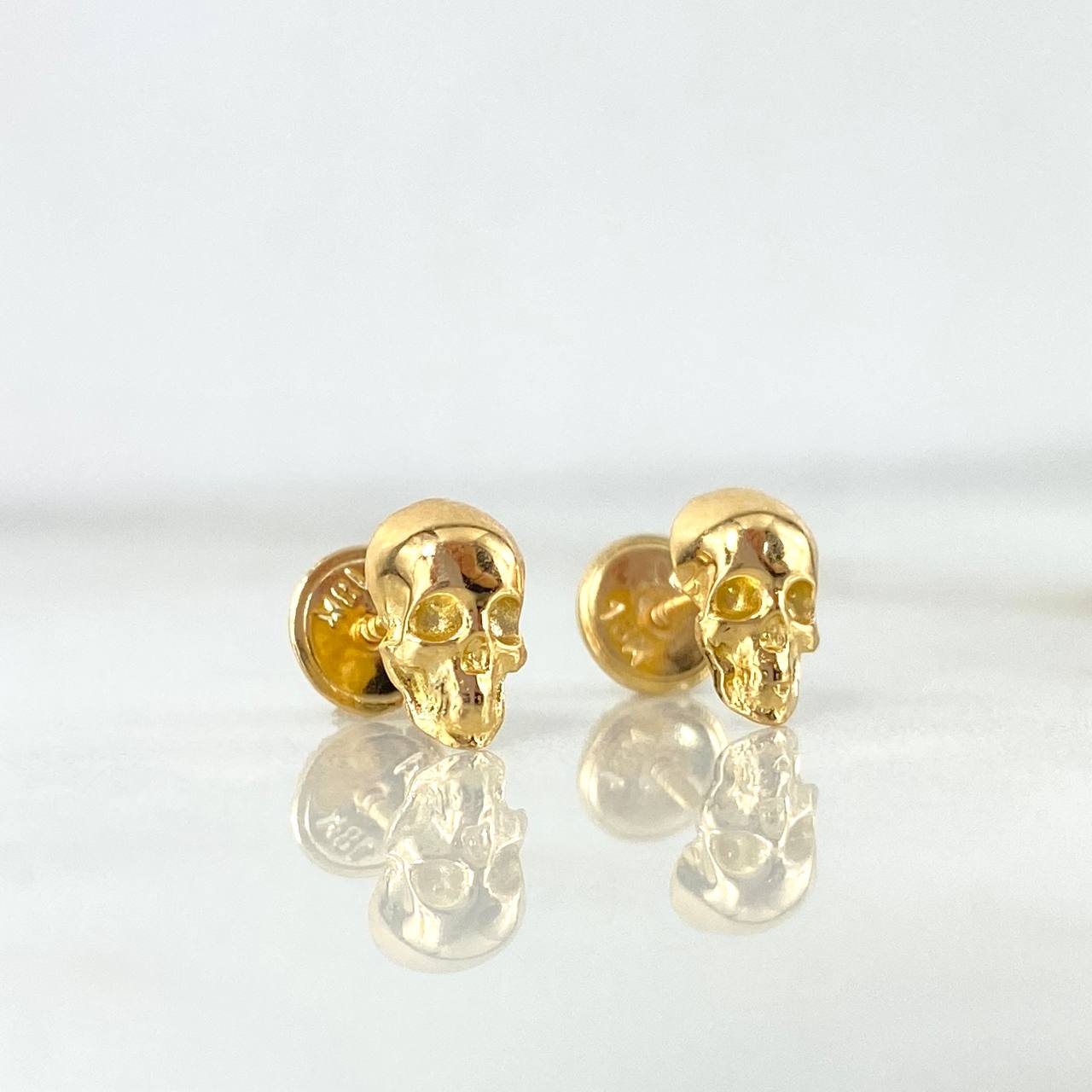 Skull Stud Earrings 1.2gr / 18K Gold