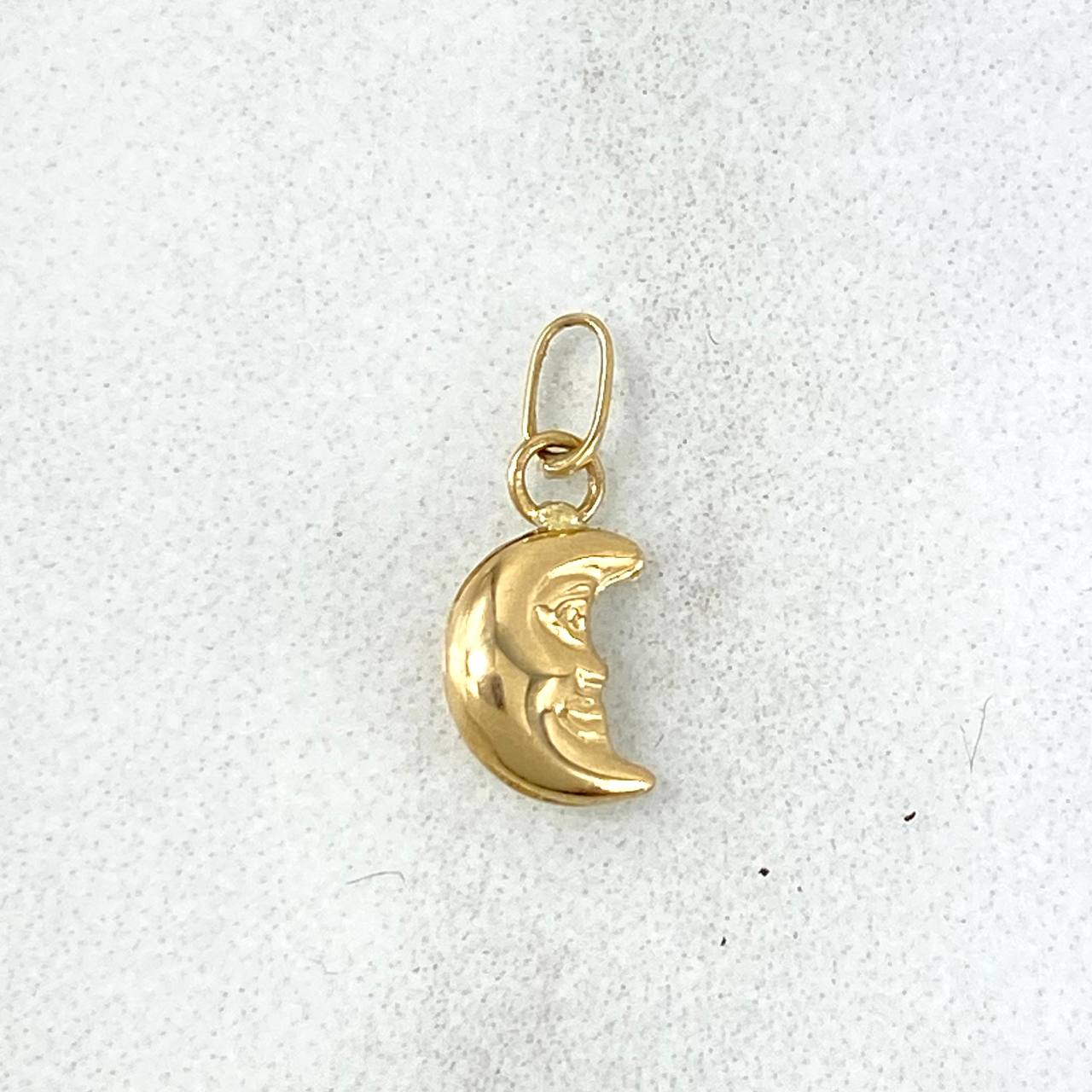 Pendant Moon 0.25gr / 2cm / Yellow Gold Stamped ©
