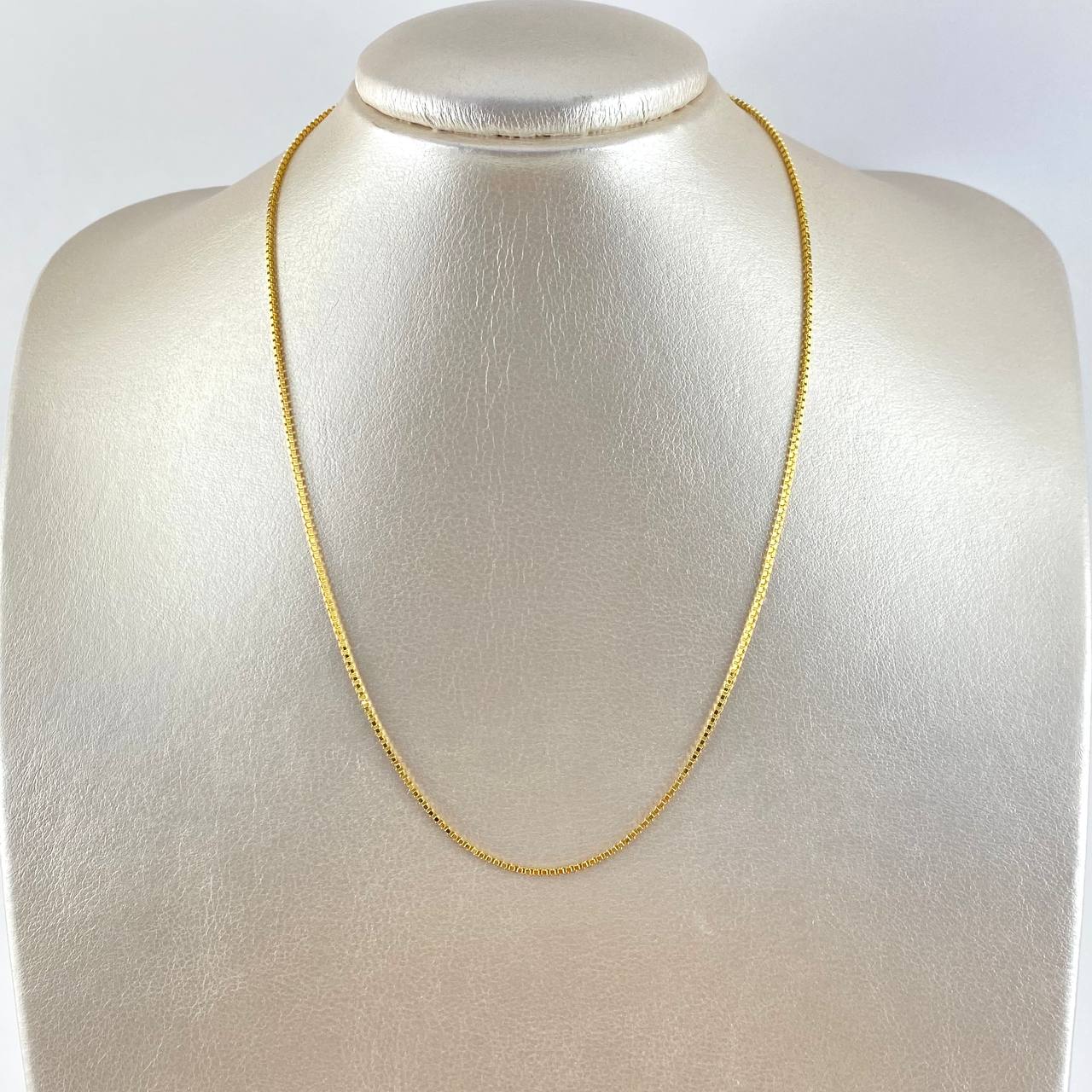 Cadena Veneciana 2.8gr / 17 3/4 in / 1mm Oro Amarillo +3 18K