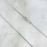 Cadena Veneciana 2.1gr / 15 3/4 in / 0.9mm Oro Blanco +3 18K *