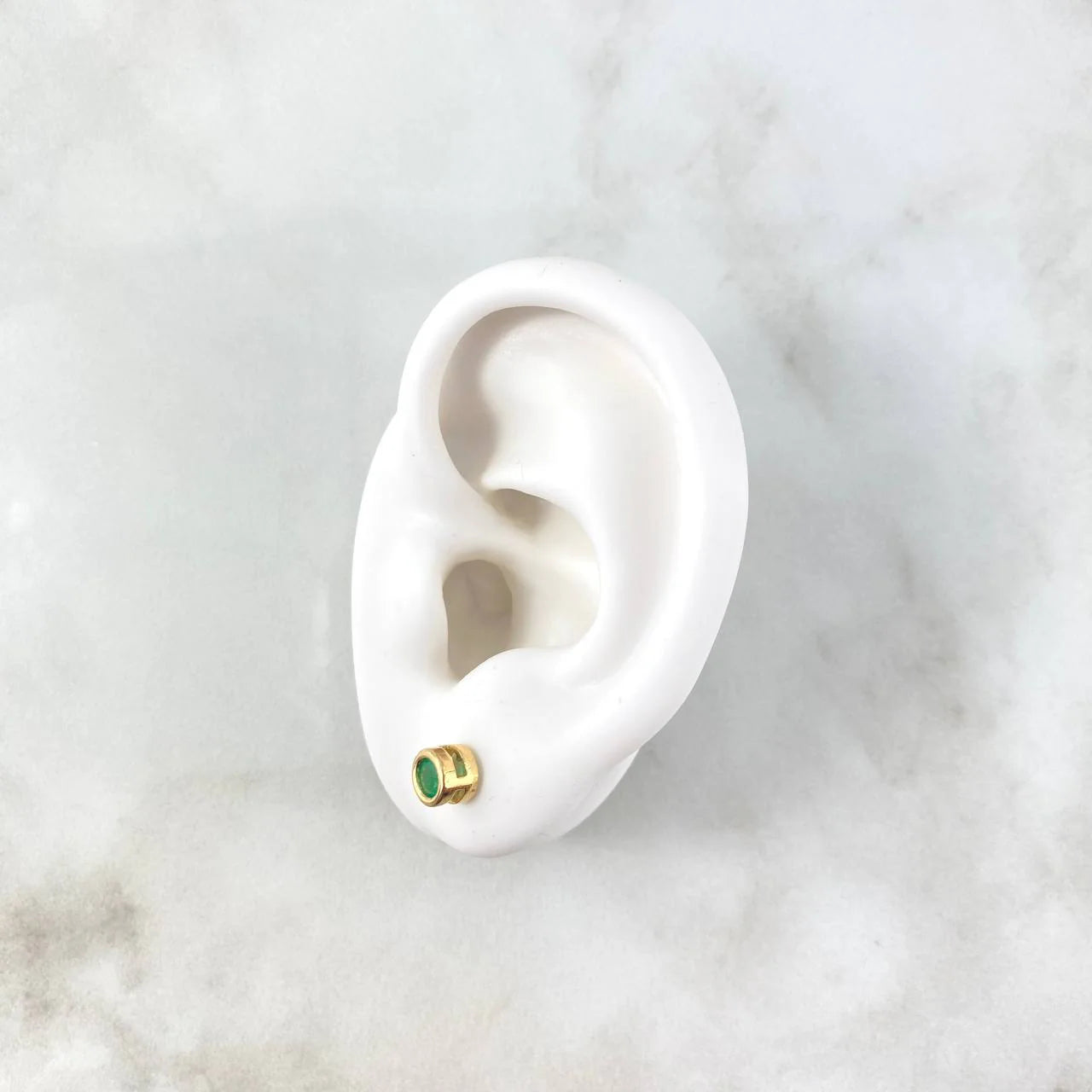 Topos Aro 30 Pts Esmeralda 1.1 g / in / 4.65 mm Oro Amarillo 18K