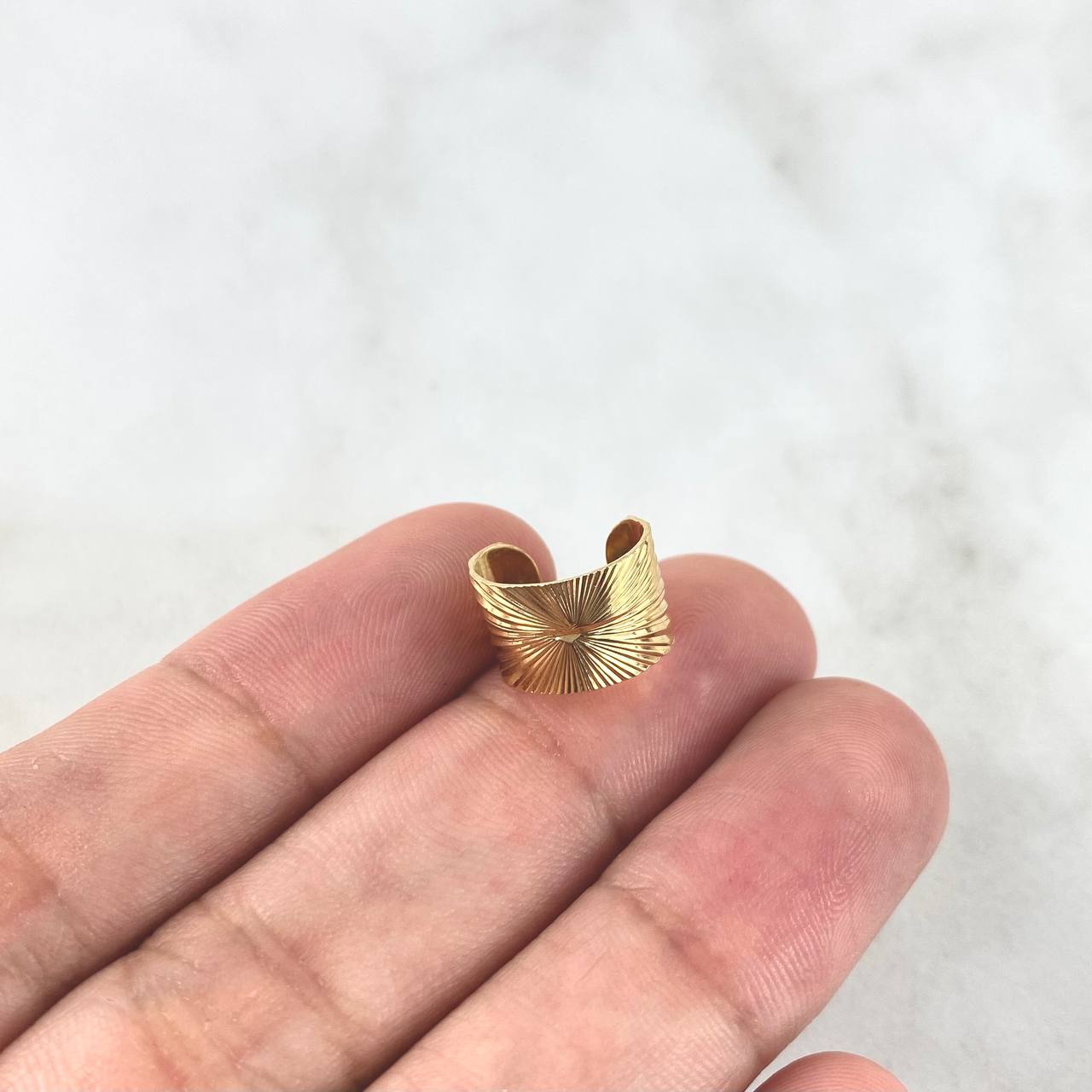 Piercing Earcuff Simulator 1.35gr / 1.1cm / Diamond Cut Yellow Gold (Jewel)