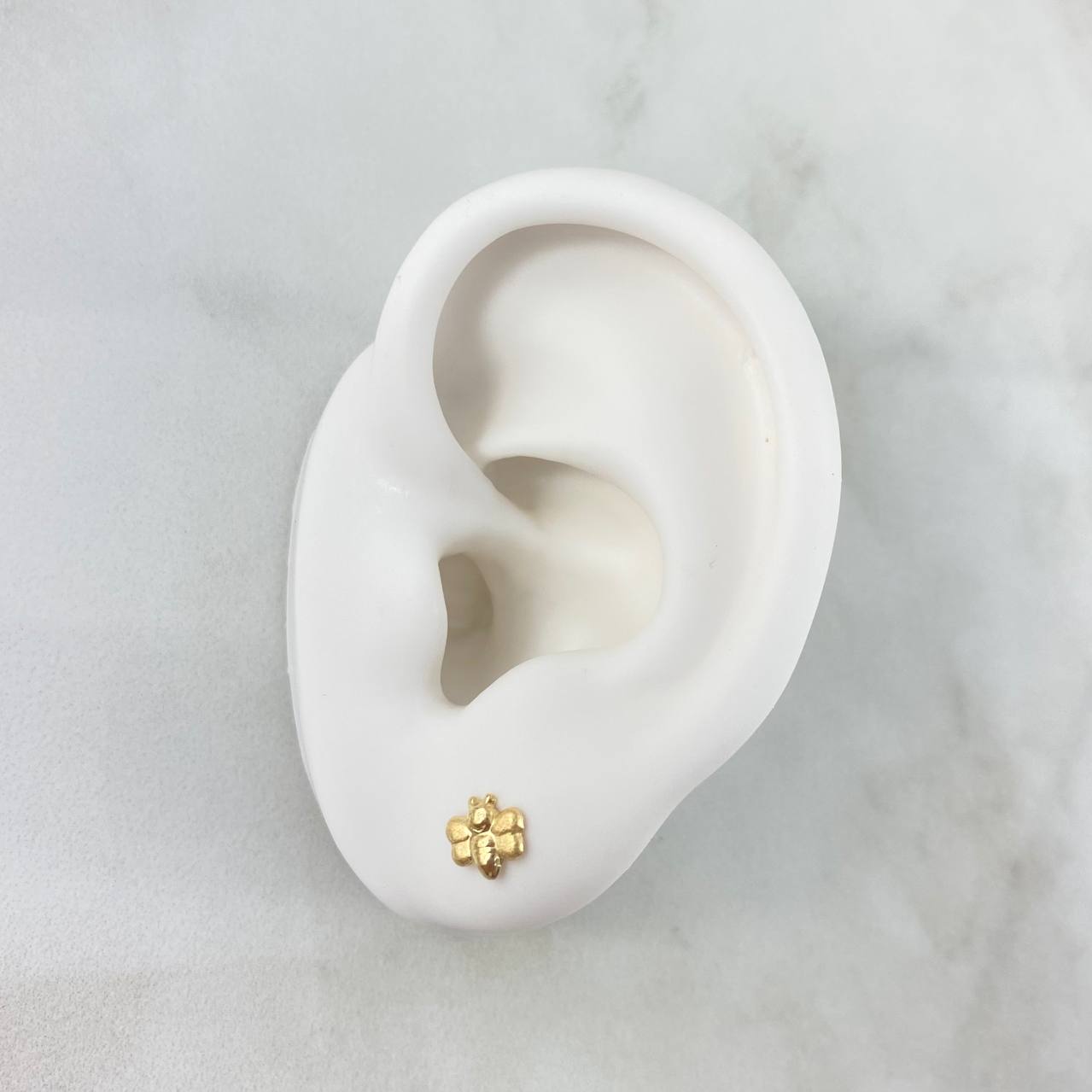 Topos Abeja 0.55gr / 6mm Alas Mate Oro Amarillo 18K *