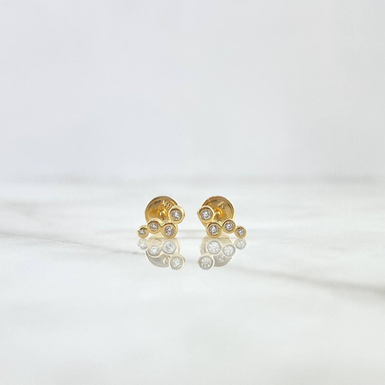 Stud Earrings Star In Quartet 0.85gr / 0.7cm / White Zircons Yellow Gold *