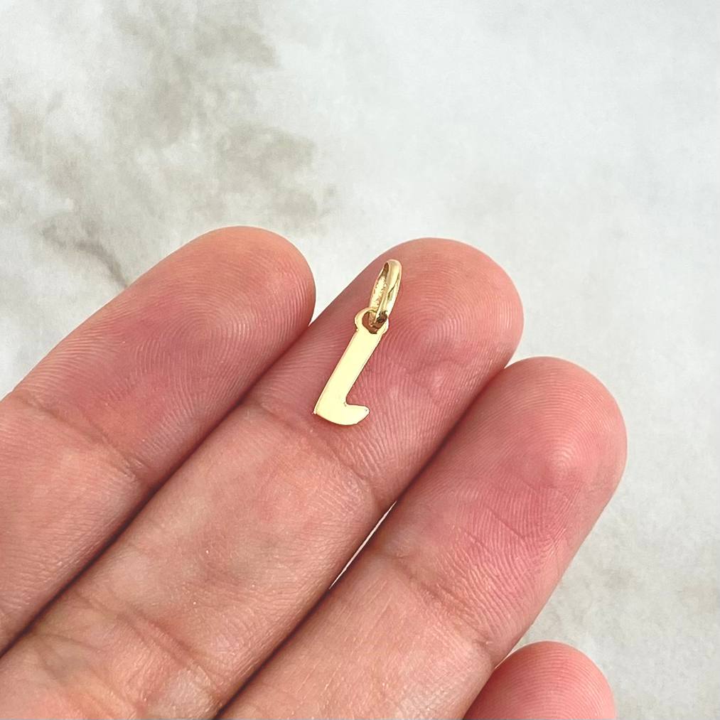 Pendant Letter L Cursive 0.35gr / 1.6cm / Polished 18K Yellow Gold