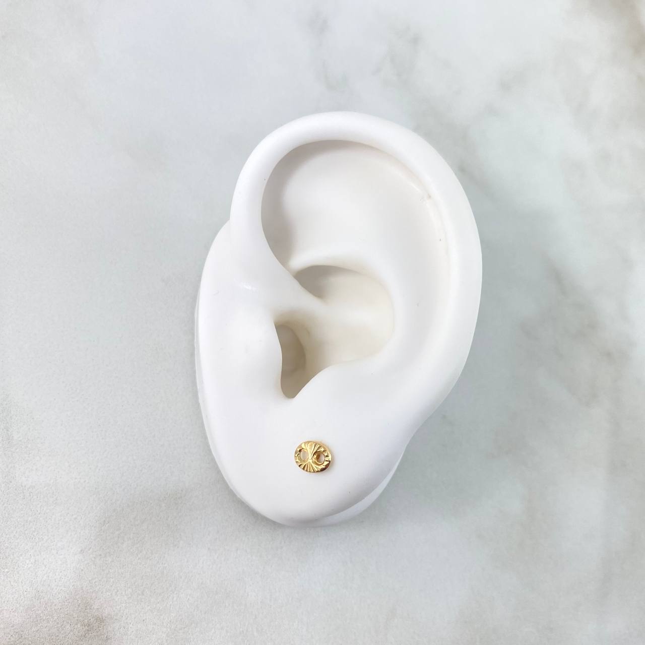 Stud Earrings GC 0.5gr / 18K Yellow Gold ©