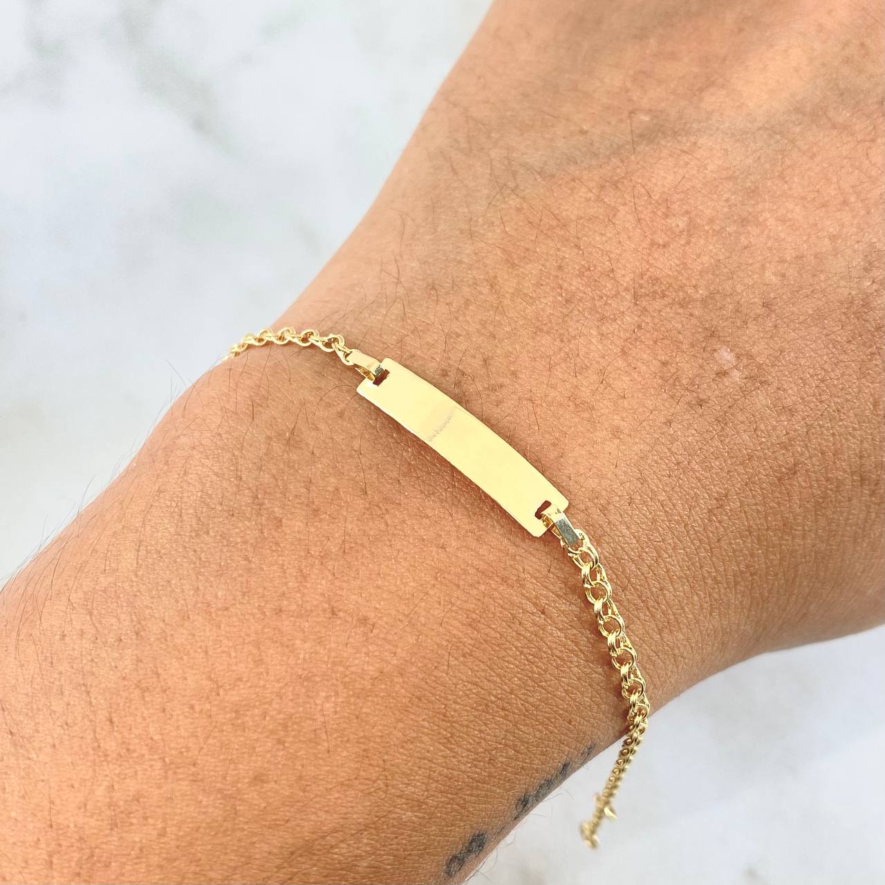 Bracelet Baby Classic Link Rectangular Curved Plain Plate 1.25 g / 2.3 mm Yellow Gold 18K