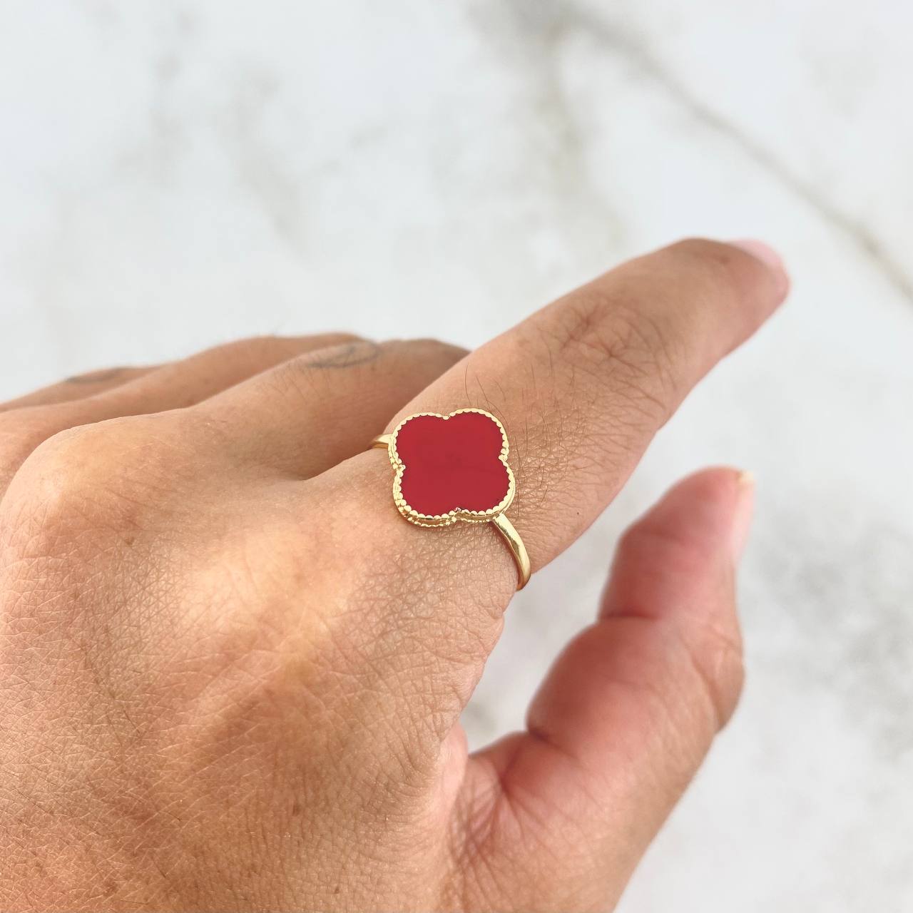 VCyA Clover Ring 1.9gr / Size 7 1/2 / Electrostatic Red Yellow Gold
