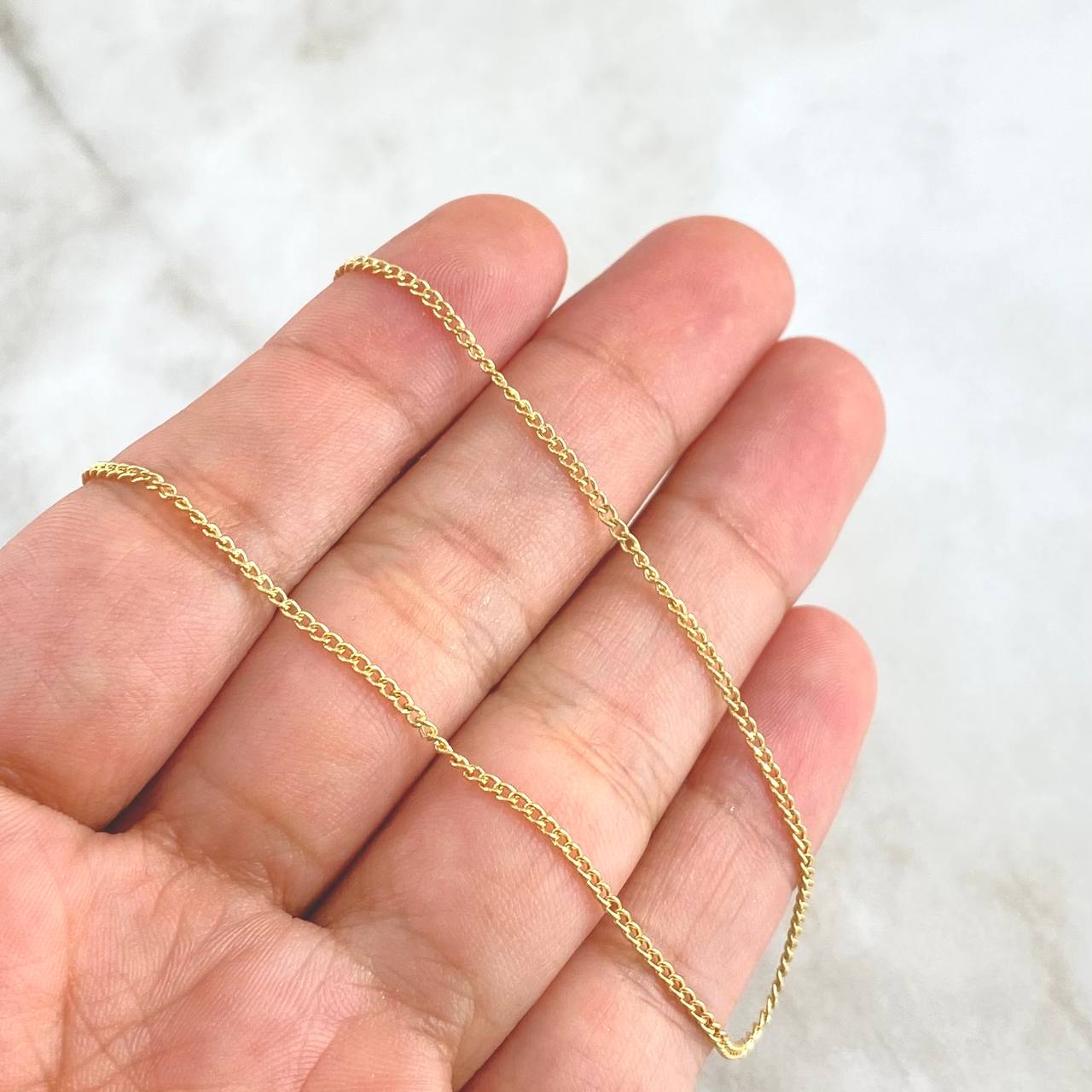 Cadena Cubana 2.65gr / 23 1/2 in / 1.7mm Oro Amarillo +1 18K *