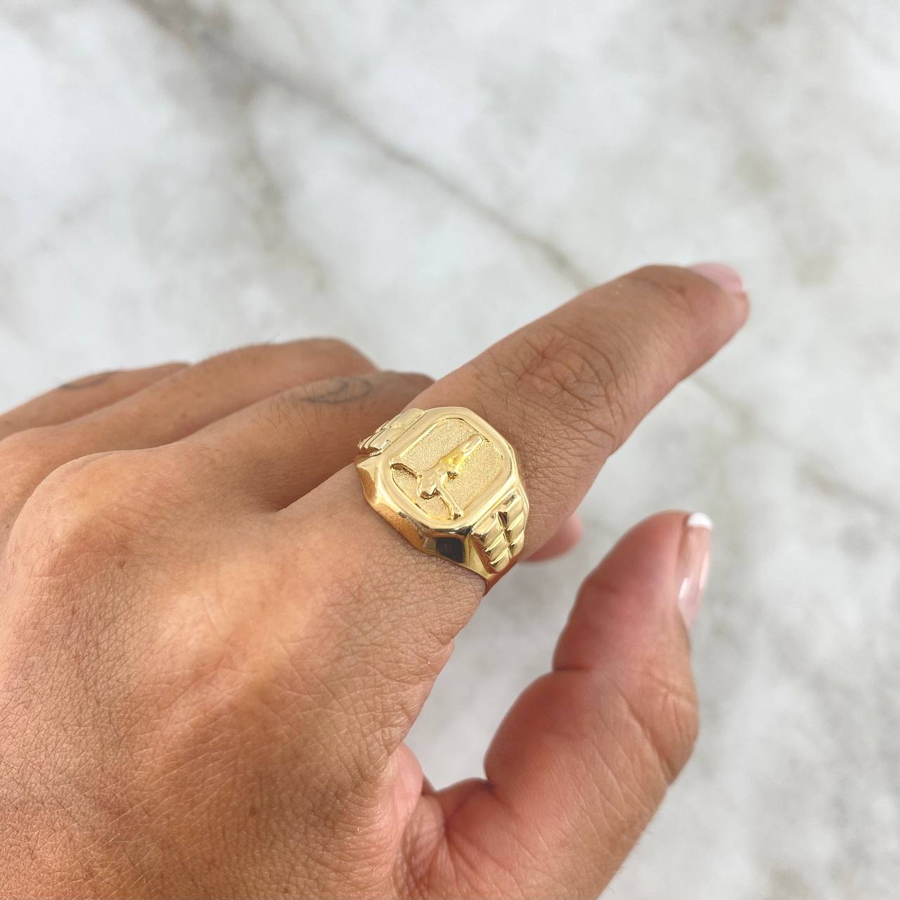 Christ Seal Ring 4.05gr / Size 7 / Rectangular Frame 18K Yellow Gold