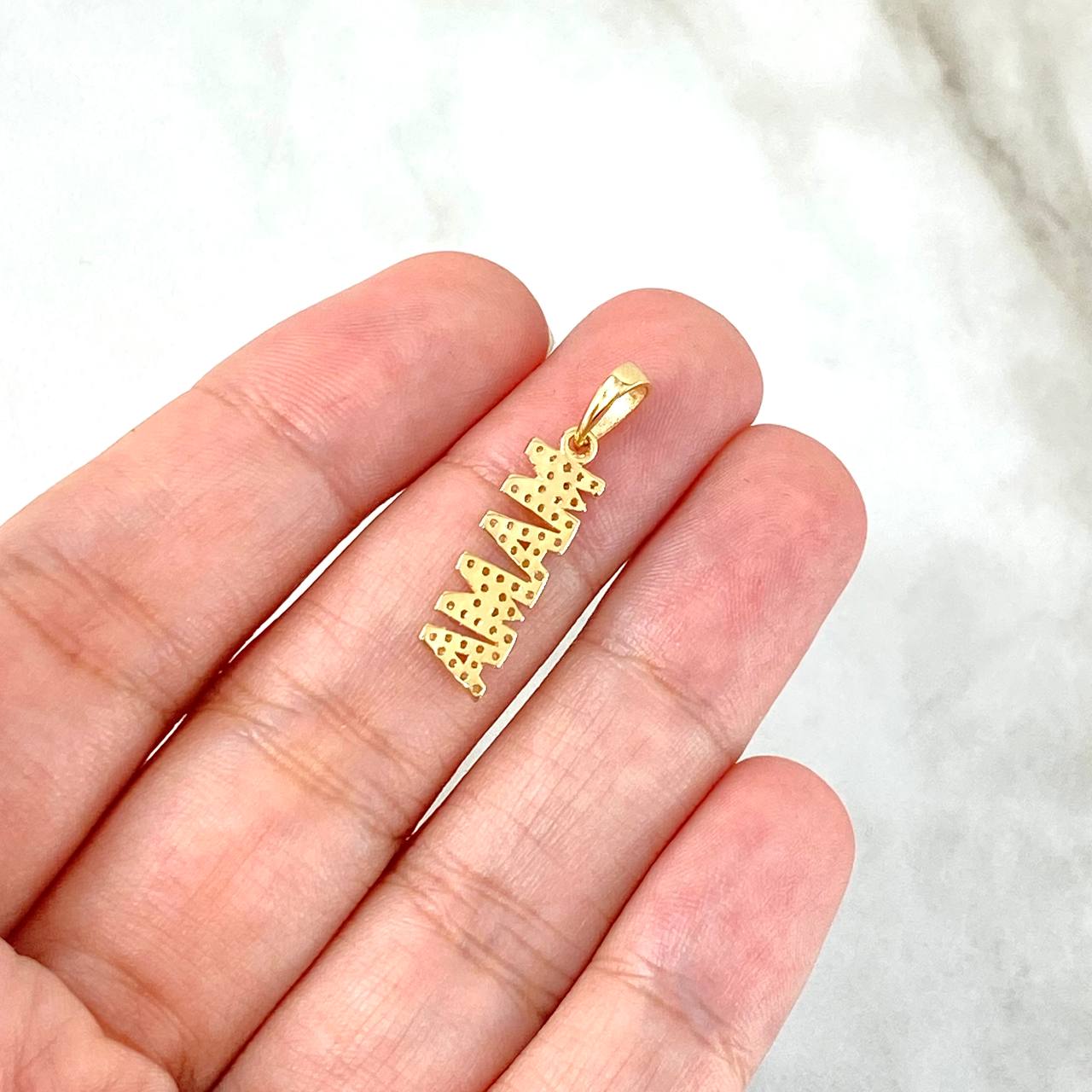 Pendant MOM 1.1gr / 2.5cm / White Zircons Yellow Gold ©