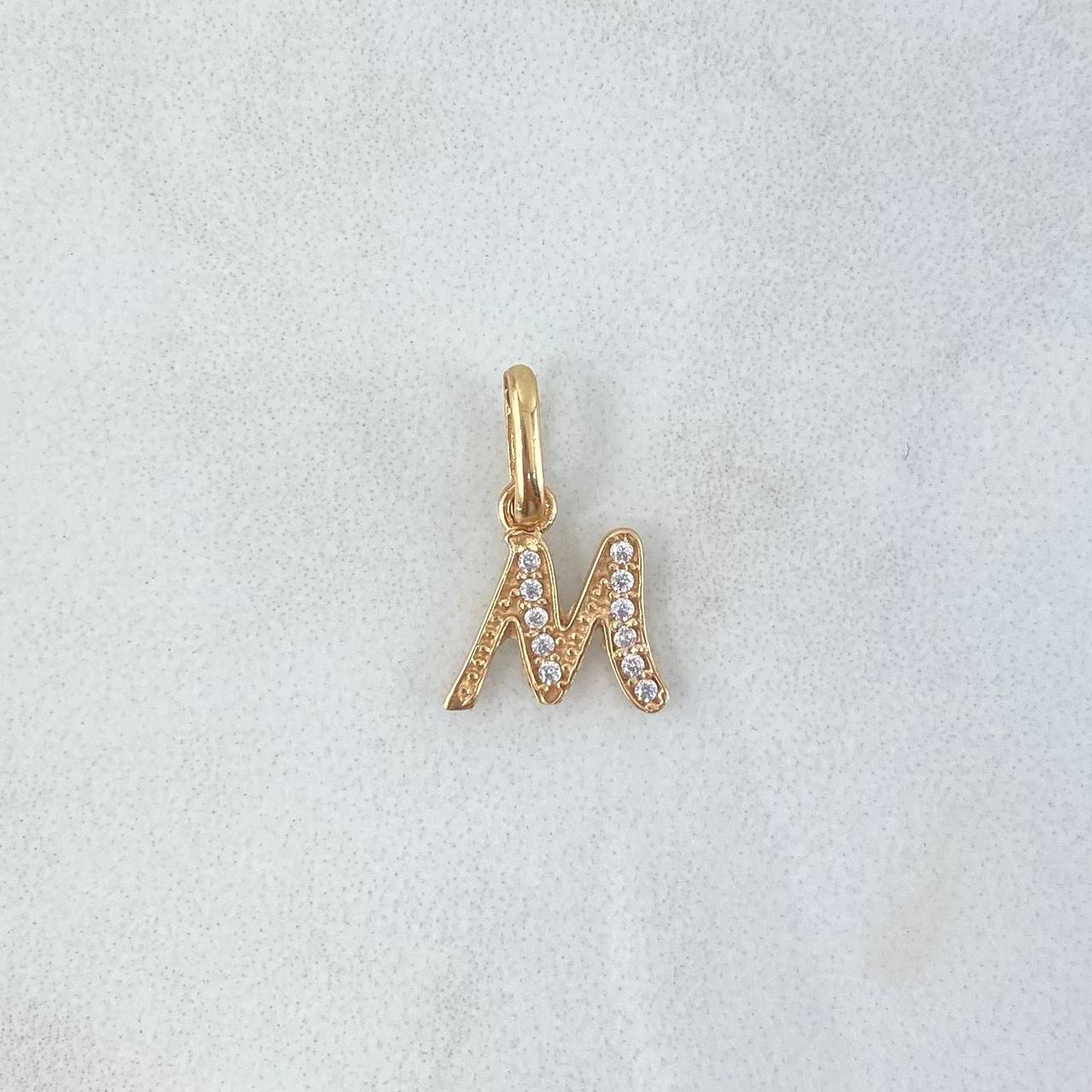 Dije Letra M Cursiva 0.6gr / 1.6cm / Circones Blancos Oro Amarillo 18K