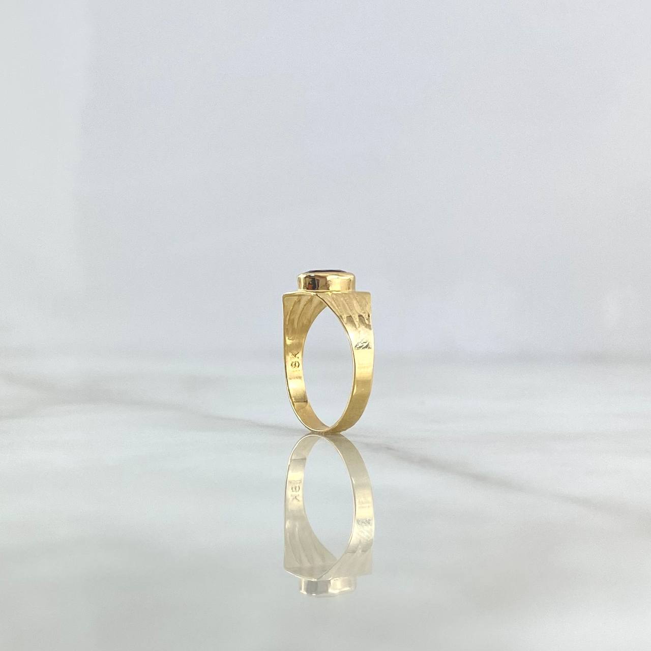 Classic Ring 1.8gr / T2 / Red Zircon Yellow Gold