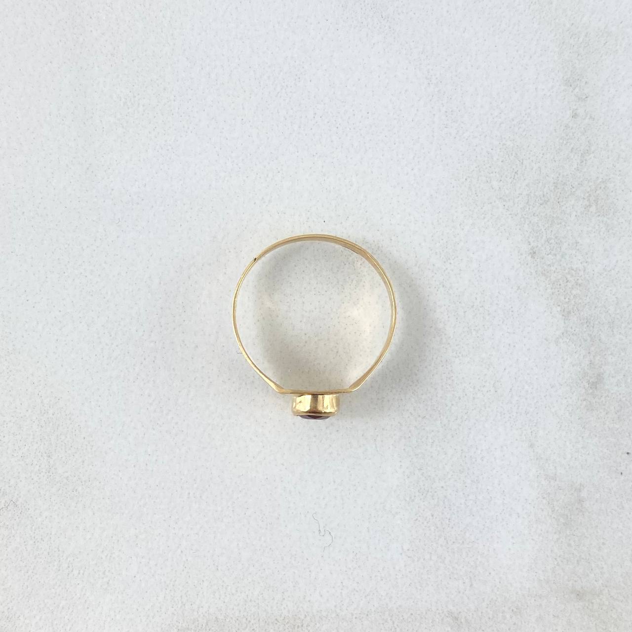 Classic Ring 1.8gr / T2 / Red Zircon Yellow Gold