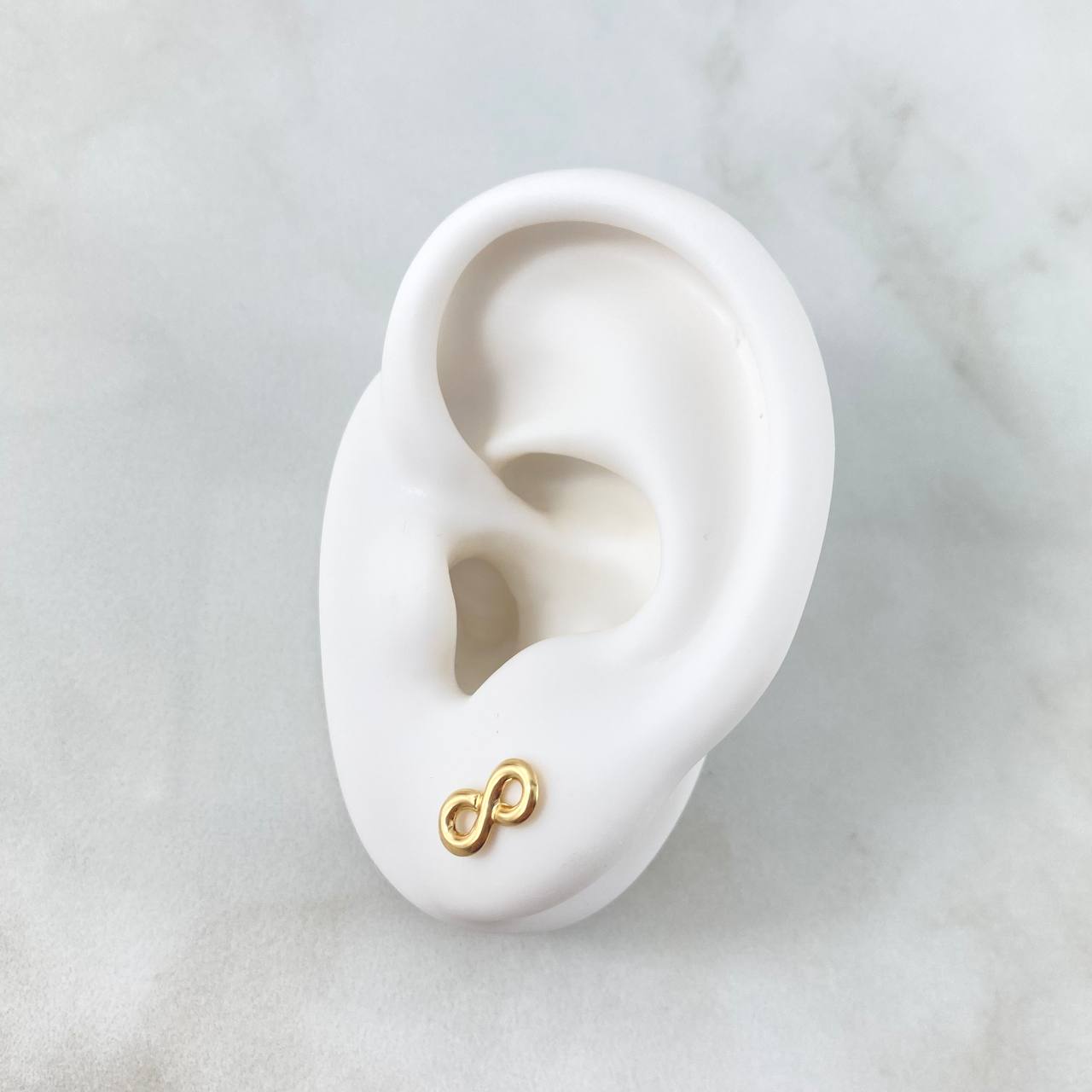 Infinity Stud Earrings 0.65gr / 18K Gold ©