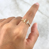 Hug Ring In T 2.15gr / Size 6 3/4 / White Zircons Yellow Gold