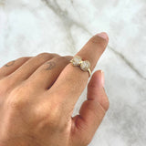 Bow Ring Basteado 2.4gr / T5 3/4 / White Zircons Yellow Gold