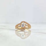 Anillo Curvas Eleganza 3.75gr / T4 1/2 / Circones Blancos Oro Amarillo (Joya)
