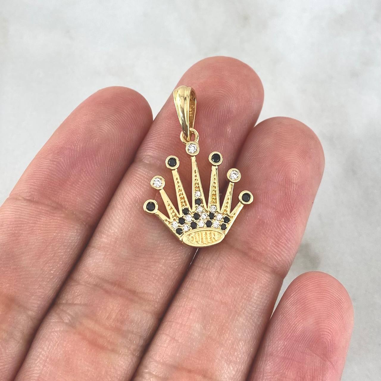 Pendant Corona 2.35gr / 2.4cm / White Black Zircons Yellow Gold