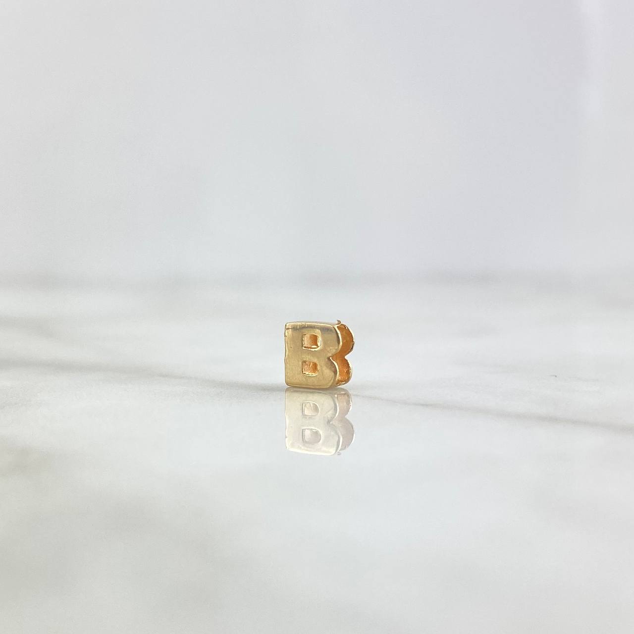 Charm Letter B 0.35gr / 0.5cm / Yellow Gold Drum ©