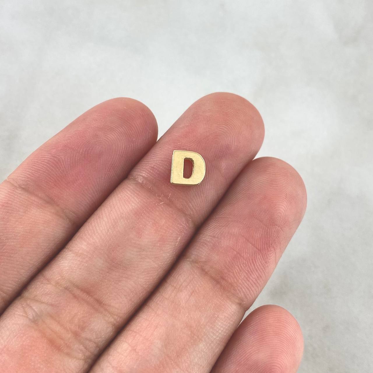 Charm Letter D 0.35gr / 0.5cm / Yellow Gold Drum ©