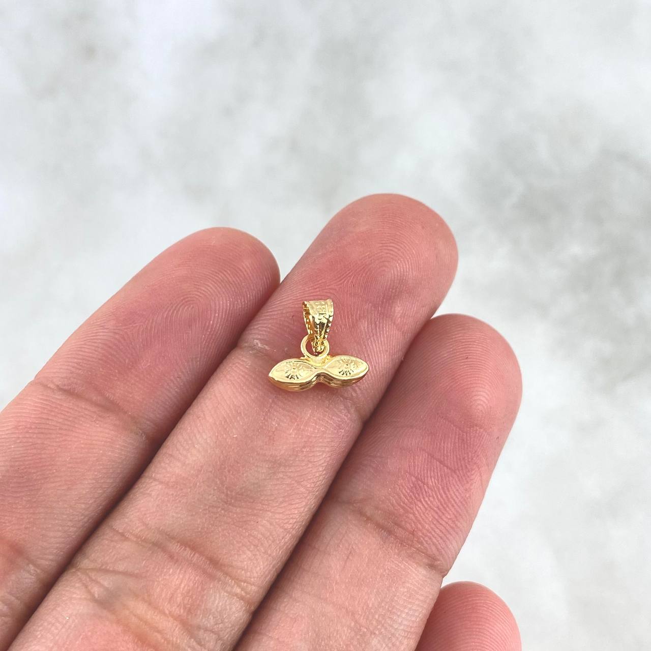 Pendant Ojos Santa Lucia 0.25gr / 7mm Stamped Yellow Gold