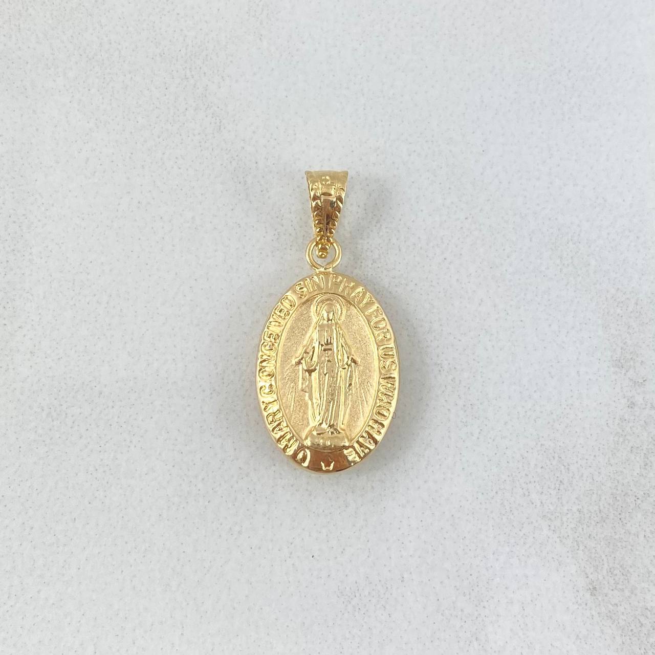 Pendant Miraculous Virgin 0.75gr / 2.3cm / Stamped Border Charger Yellow Gold