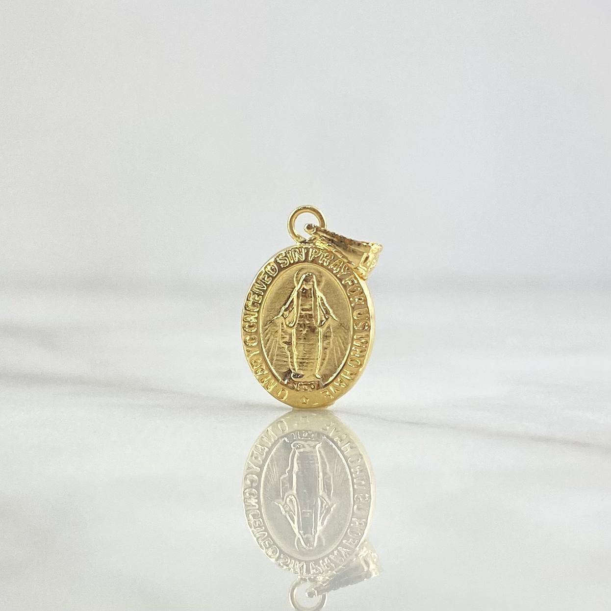 Pendant Virgen Milagrosa 0.55gr / 1.8cm / Stamped Bordered Charger Yellow Gold