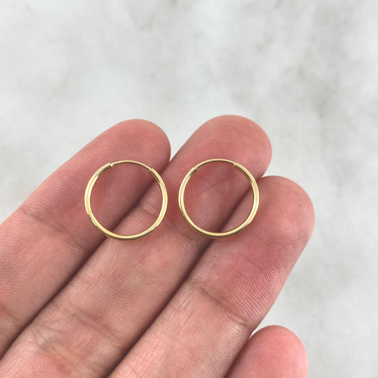 Smooth Hoop Earrings 0.55gr / 1/2 in / Yellow Gold 18K ©