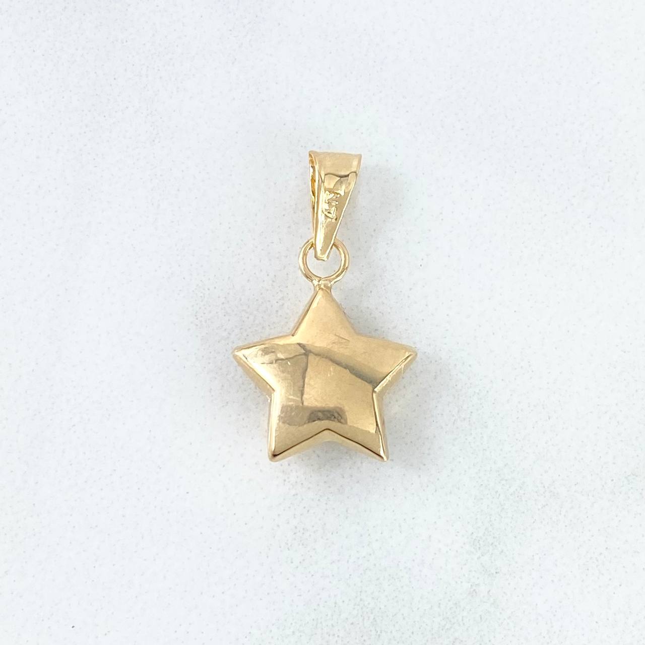 Pendant Star 0.65gr / 2cm / Stamped - Smooth Yellow Gold Clasp