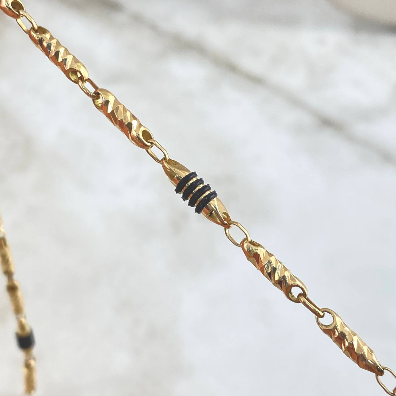 Rustic Chain Diamond Cut 19.05gr / 60cm / 4mm Black Rubber Yellow Gold ©