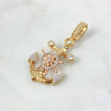 Pendant Anchor Helm 6.45gr / 4.5cm / White Zircons Three Golds ©