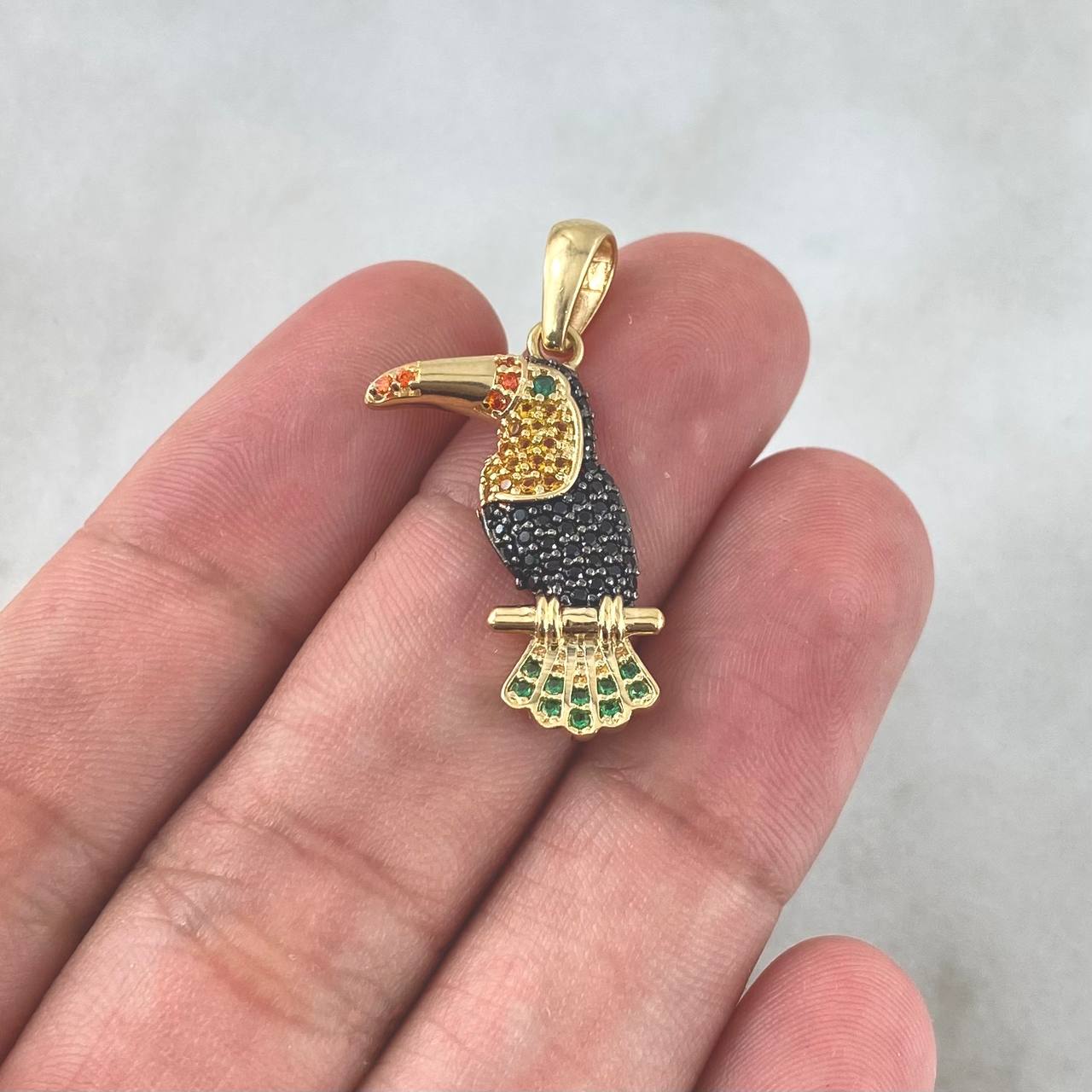 Pendant Tucan 2.5gr / 3.1cm / Multicolor Zircons Yellow Gold