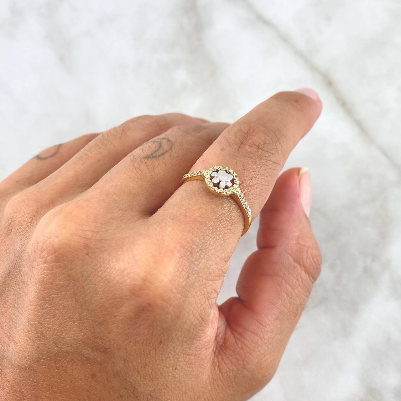 Fingerprint Seal Ring 2.1gr / Size 7 / White Zircons Two-tone Yellow and White Gold