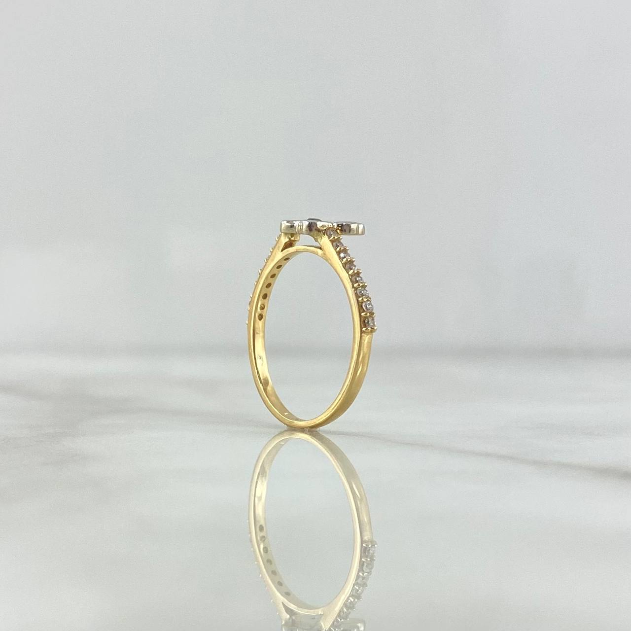 Fingerprint Ring 2.45gr / T6 1/4 / Blue Zircon Two-tone Yellow and White Gold