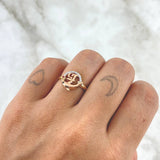 Quinces Dolphin Ring 2.4gr / Size 6 3/4 / White Zircons - Black - Fuchsia Two-tone Yellow and Pink Gold ©